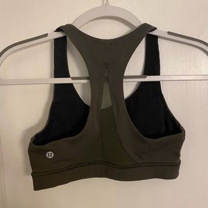 Lululemon sports bra